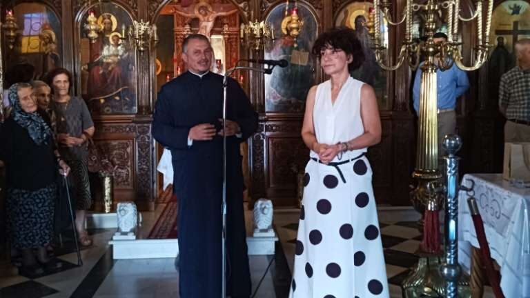 Fixtia papoutsis rousou