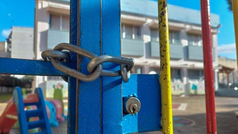 Kleista sxoleia kakokairia