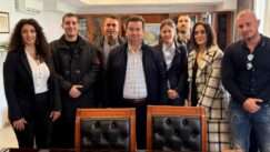 Neoi ypaliloi dimos argoys