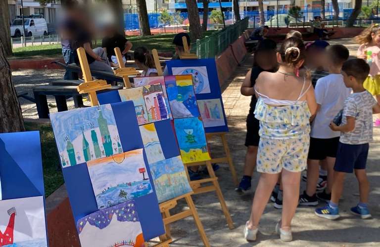 Zografiki parko mponi paidiki bibliothiki